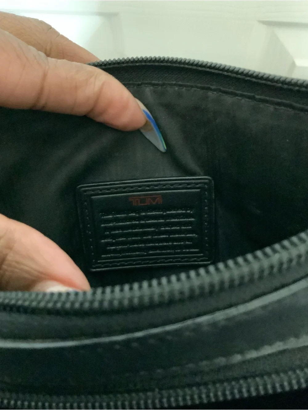 Tumi Gen 4.3 - 9.5” POCKET BAG SMALL Sling Crossbody - 100% BLACK LEATHER